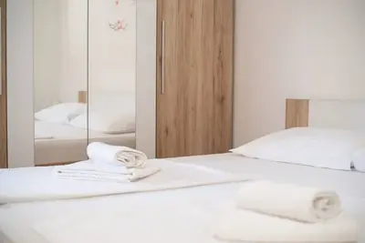 Image de Appartement de deux chambres avec le balcon Kastel Kambelovac, Kastela (A-22444-a)