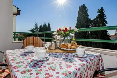 Image de Appartement de deux chambres avec le balcon Rovinj (A-22524-a)