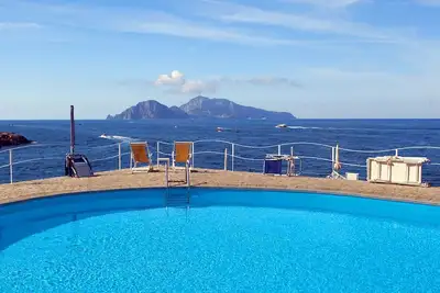 Image de My Rental Homes - Villa Mary with shared pool and sea view