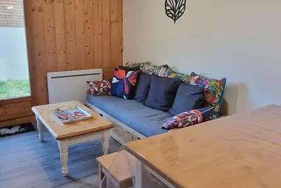 Image de Appartement pour 5 personnes refait à neuf dans résidence avec piscine couverte