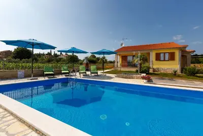 Villa Bali (V0192-K1) - Kastelir