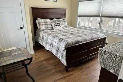 Image de Beautiful two bedroom cabin with full kitchen and outdoor space