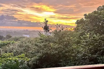 Image de Ocean View Tamarindo Hills - 4 blocks to beach