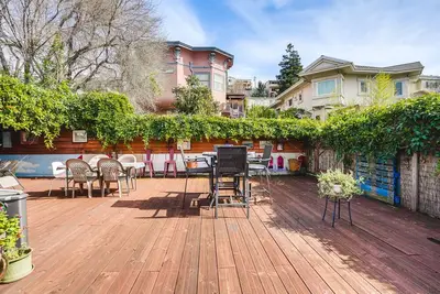 Image de Pet-Friendly Apartment: 1 Mi to Lake Merritt!