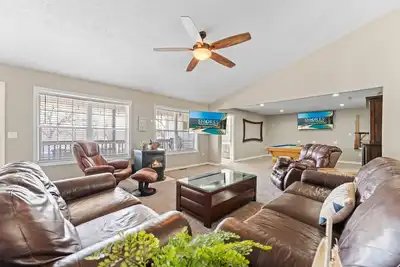 Image de Lighthouse Lodge - Game Room, Swim Dock, and Fire Pit!