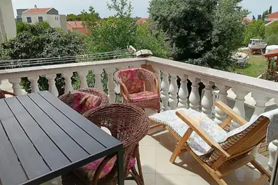 Image de Appartement de vacances Biograd na Moru pour 1 - 5 personnes avec 3 chambres Ă coucher - Appartement