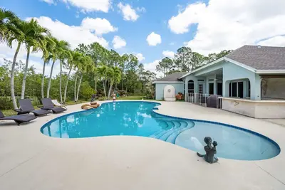 Image de Loxahatchee Retreat: 5br, Pool, Bbq, Kid-Friendly!