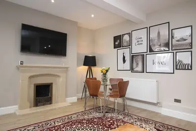 Image de montrose lodge, central regency apartment with free parking(x2)