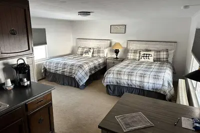 Image de Room 106 two queen beds