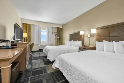 Image de Great Amenities Onsite! Outdoor Pool and Terrace, Free Continental Breakfast