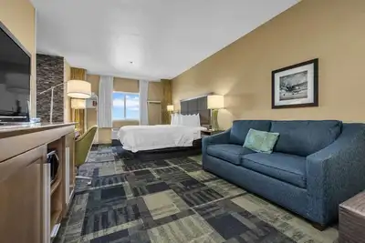 Image de Convenient Location! Minutes to Nut Tree Family Park, Free Onsite Parking
