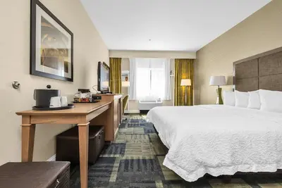 Image de Luxury Getaway! with Free continental breakfast, close to Southwood Park