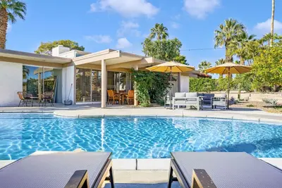 Image de The Palms: Huge Backyard, Heated Pool, & Hot Tub