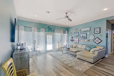Image de Dog-friendly home with beach access, patio, large deck, outdoor shower, & grill