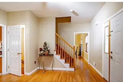 Image de Cozy, Spacious and Quiet 2-bedroom house with Central Ac, WiFi and fitness room