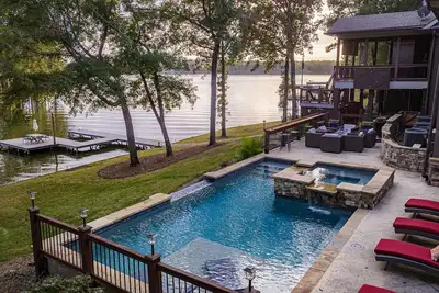 Image de Luxury Waterfront Home on Lake Oconee