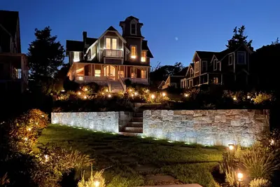 Image de Spacious 5-bedroom house with Ac and WiFi in brilliant Oak Bluffs