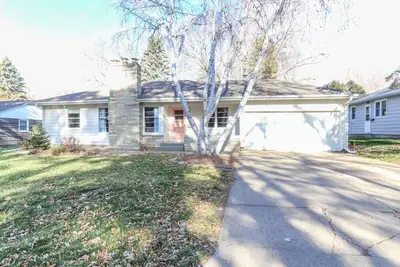 Image de Mid-Century Spacious Ranch