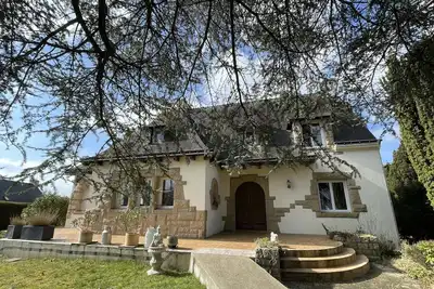 Image de Proche centre - Étage privatif 3ch dans une maison avec parc arboré.