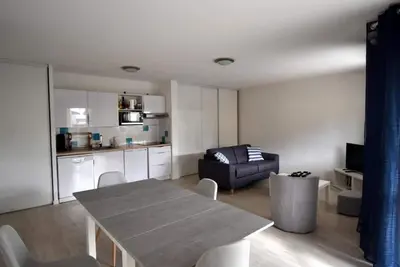 Image de Delightful apartment with terrace and swimming pool in Grandcamp-Maisy
