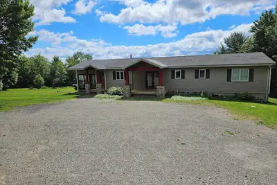 Image de Quiet 3 bedroom House Where Time Slows Down