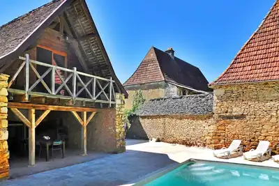 Image de Belle maison Ă Saint Cyprien avec WiFi