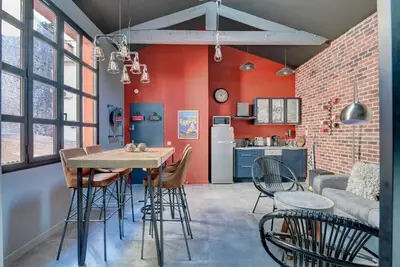 Image de Superbe Loft industriel Forville, centre de Cannes