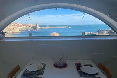 Image de 3conv48- Charmant T2 avec vue imprenable en face plage Collioure