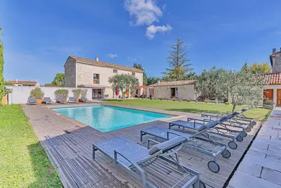 Image de Awesome home in Pernes Les Fontaines