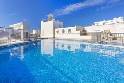Image de Seduqpl-Su // 2 Bedrooms Suite Apartment / ♚Roof Top Pool / City Heart♥ Close to the beach
