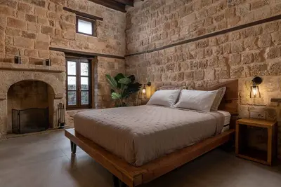 Image de Ancient Knights Luxury Suites\nSir Henry Suite 6