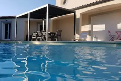 Image de Havre de paix, espace, terrain de pétanque, piscine au sel