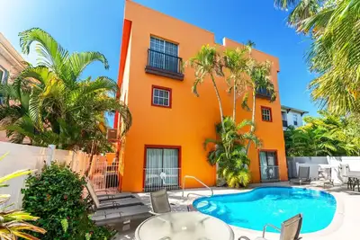 Image de Siesta Key Village, Heated Pool, Beach Access 4-min. Walk, 3bdr