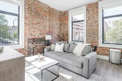 Image de Landing | Modern 1bd in Five Points South