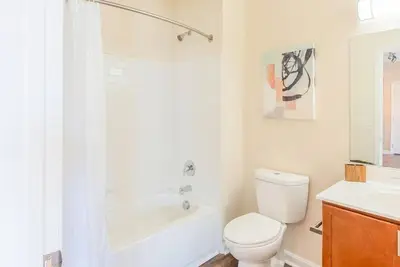 Image de Landing at Orchard Meadows Apartment Homes - 2 Bedrooms in Downtown Ellicott City
