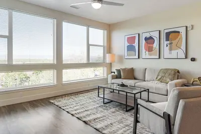 Landing | Chic 2bd, Gym, Yoga Studio