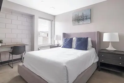 Image de Landing | Stunning 1bd, Courtyard, Game Room