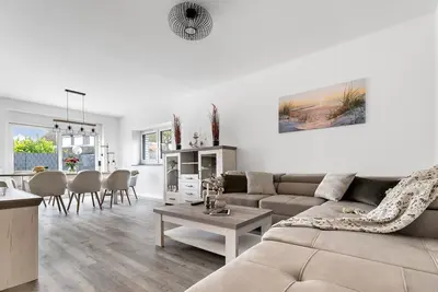 Image de \"Experience Luxury and Comfort in Our Ferienhaus Sonnenstein Fehmarn! \"