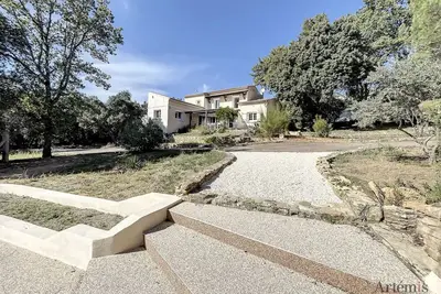 Image de Maison familiale avec piscine et magnifique jardin, Sud de la France