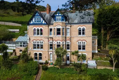 Image de Westwell Hall, large coastal house sleeping up to 29