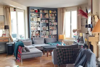 Image de Duplex familial avec un grand espace à vivre - 30 minutes des sites Jo