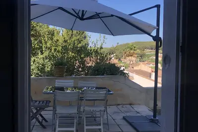 Image de T2 indépendant, au calme avec terrasse