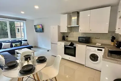 Image de Fully equipped. Great location, Discounts for longer stays.