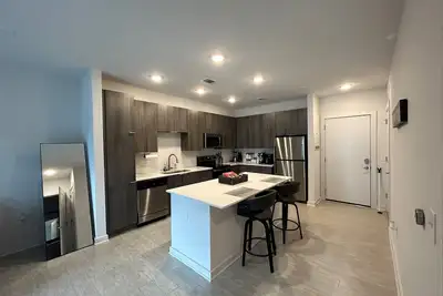 Image de The Midtown Gem: Luxury Living Close to It All