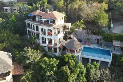 Beautiful La Manzanilla Villa, large heated pool, jungle+sea view, Starlink Wifi
