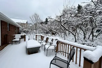 Image de Deer Cavern secluded 4 bedroom 2 bath house East Sandy base of Alta & Snowbird