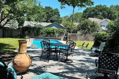 Image de Luxury Awaits: Private Pool, Hot Tub, Games, King Beds & Gourmet Kitchen
