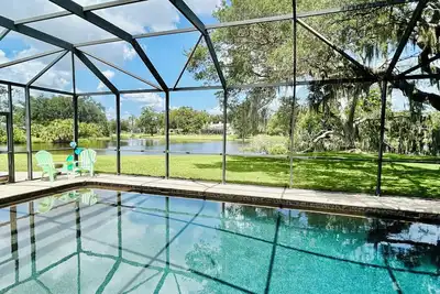 Image de 4br/3. 5 bath home, heated pool, game room, central Srq-7 mil to Siesta Key Beach