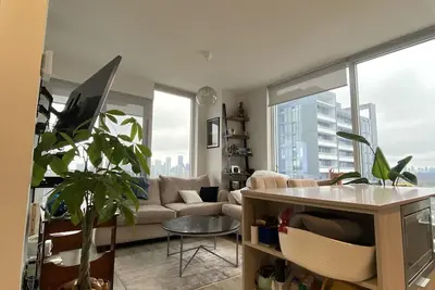 Image de 2 bedroom and 2 bathroom apartment in downtown Toronto