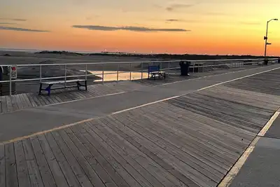 Image de New 3 Bedrooms 1 Bath Apartment 4 Blocks To The Beach In Wildwood